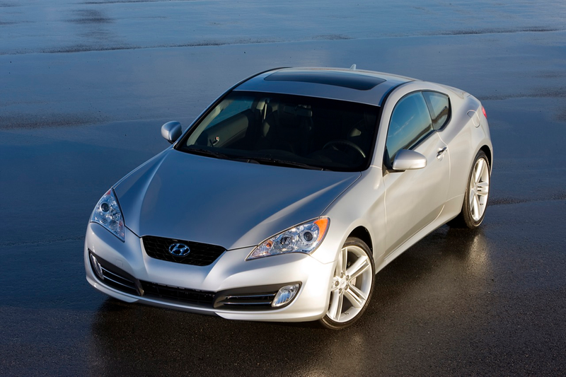 Illustration for article titled 2010 Hyundai Genesis Coupe Spied In Santa Monica